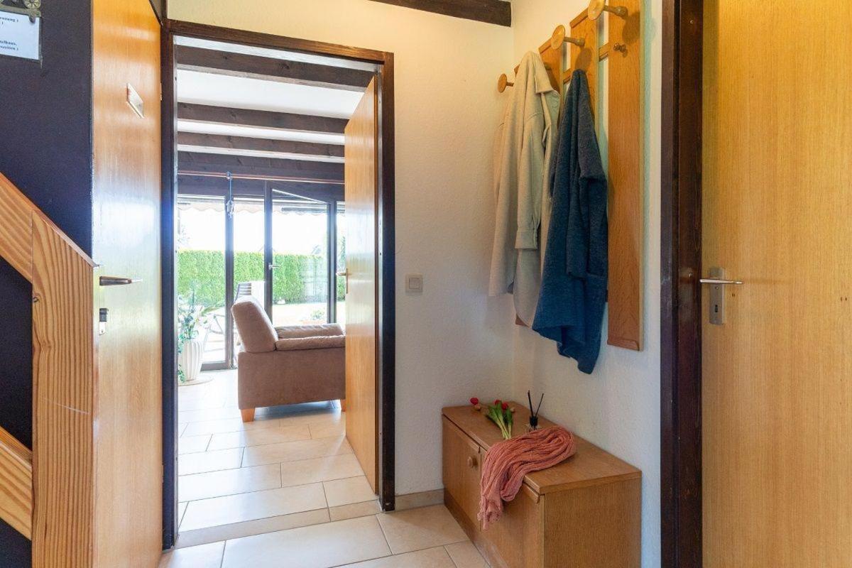 Großenbrode Am-Hohen-Ufer-Reetdach-Haus-Ocean-Breeze-136ヴィラ エクステリア 写真